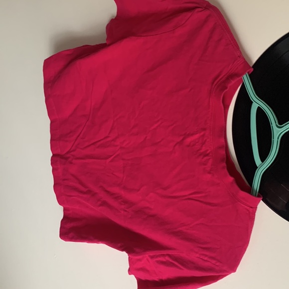 Nike Cropped Tee - Picture 3 of 3